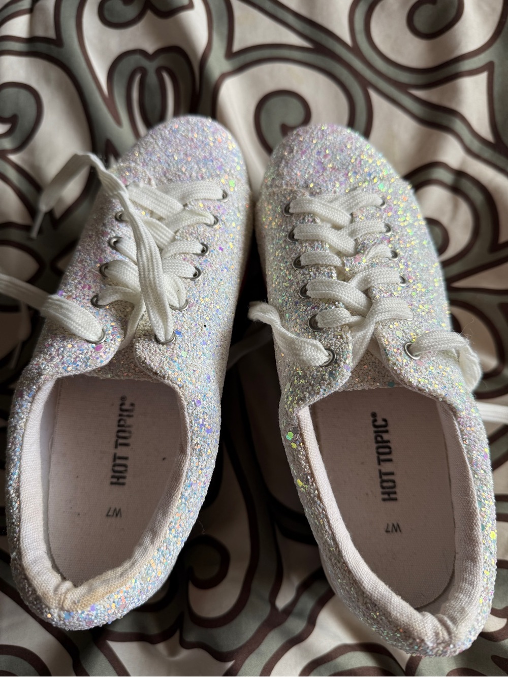 Hot Topic White Glitter Platform Sneakers with Rainbow Sole - Picture 3 of 5
